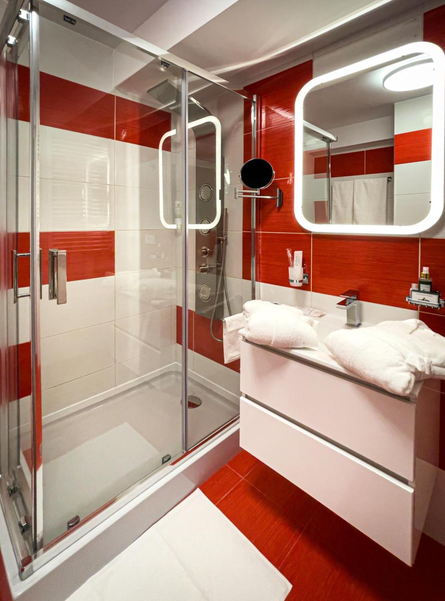 Shiro Apartament