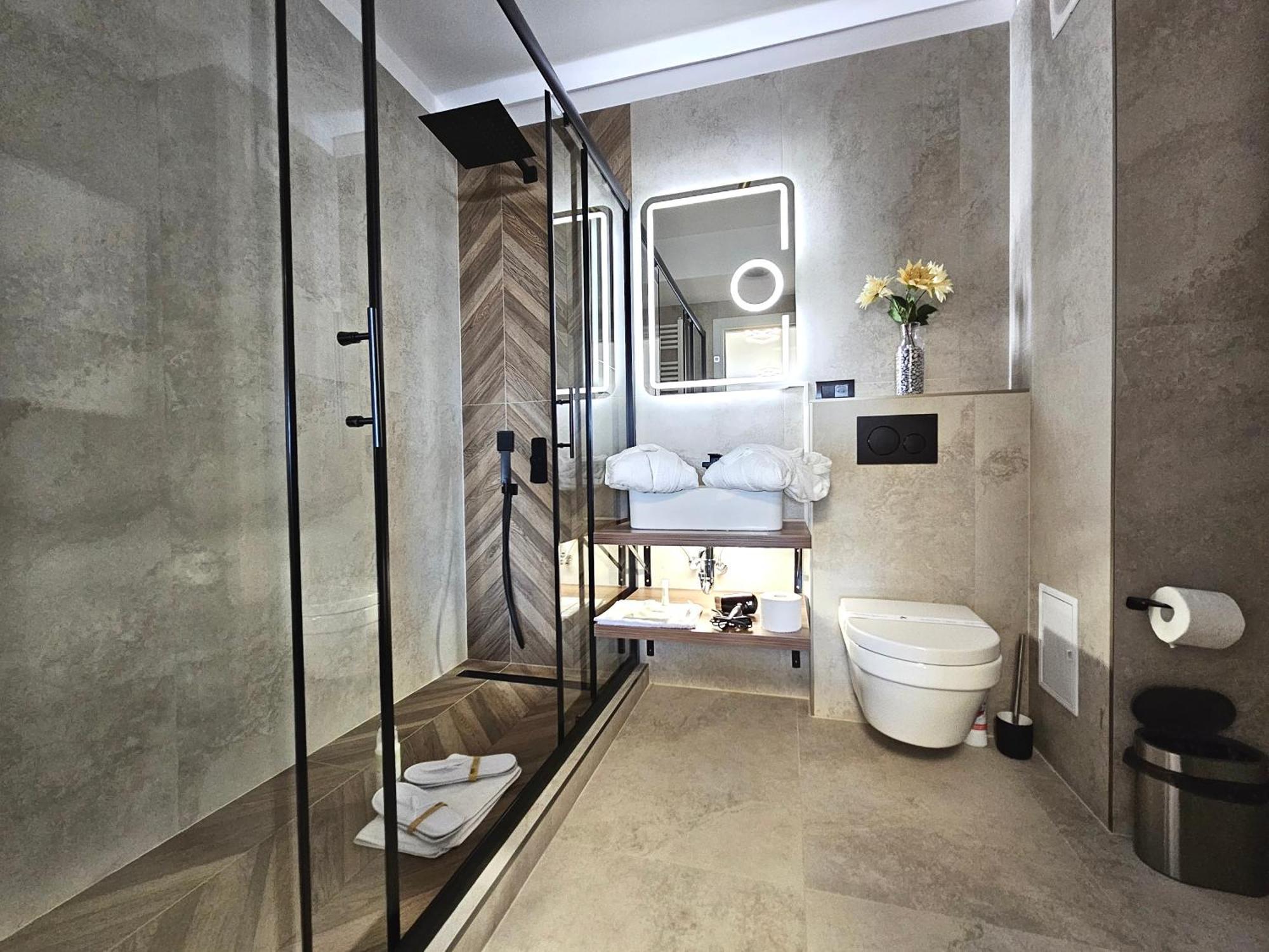 Shiro Apartament Bucureşti